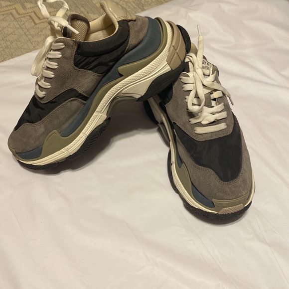 BALENCIAGA BLACKNYLONAND SUEDE TRIPLE S LOW TOP SNEAKERS SIZE 6